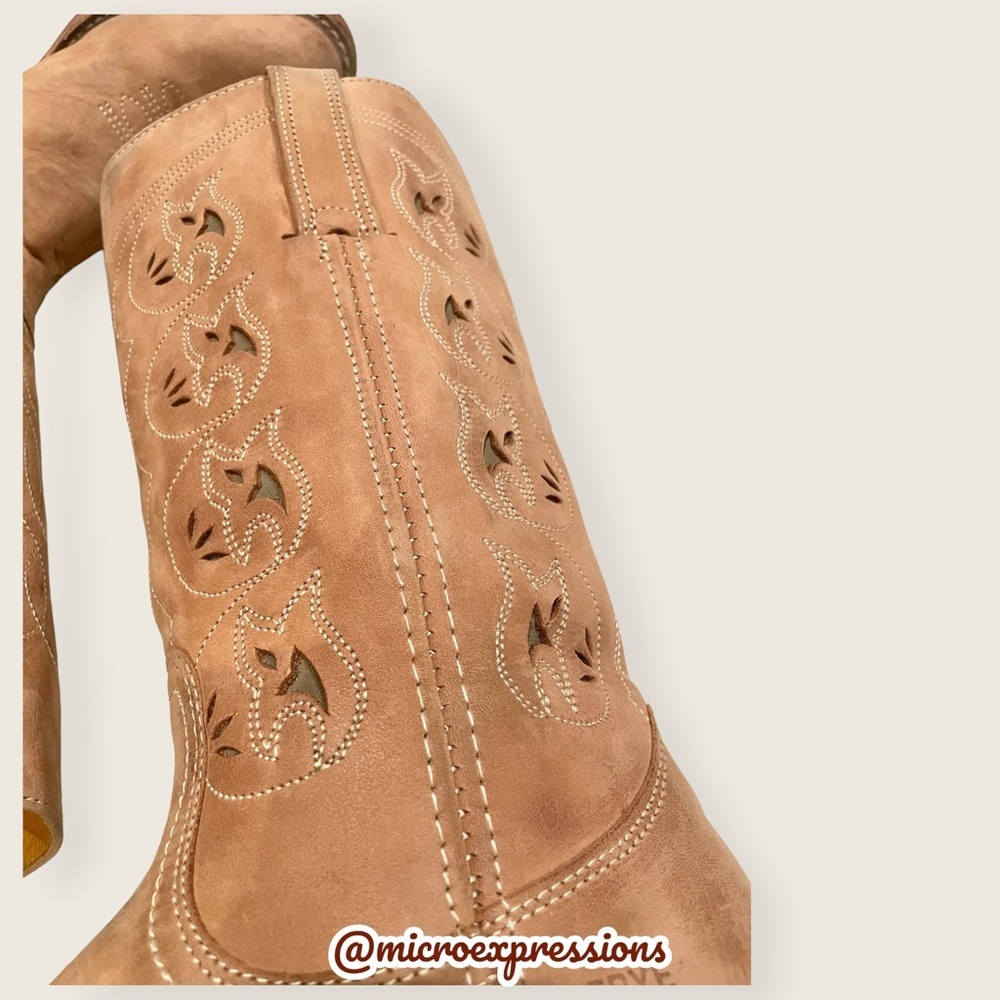 VINTAGE 1980 Frye Austin Tan Cottagecore Leather Floral Embroidered Cowboy Boot - Picture 11 of 13